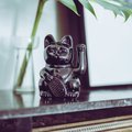 Lucky Cat Collectibles (Moving Paw)