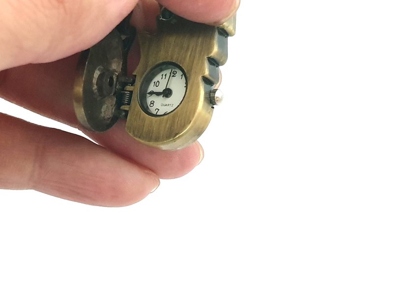 Classic Bronze Keychain Watch (Merlion)