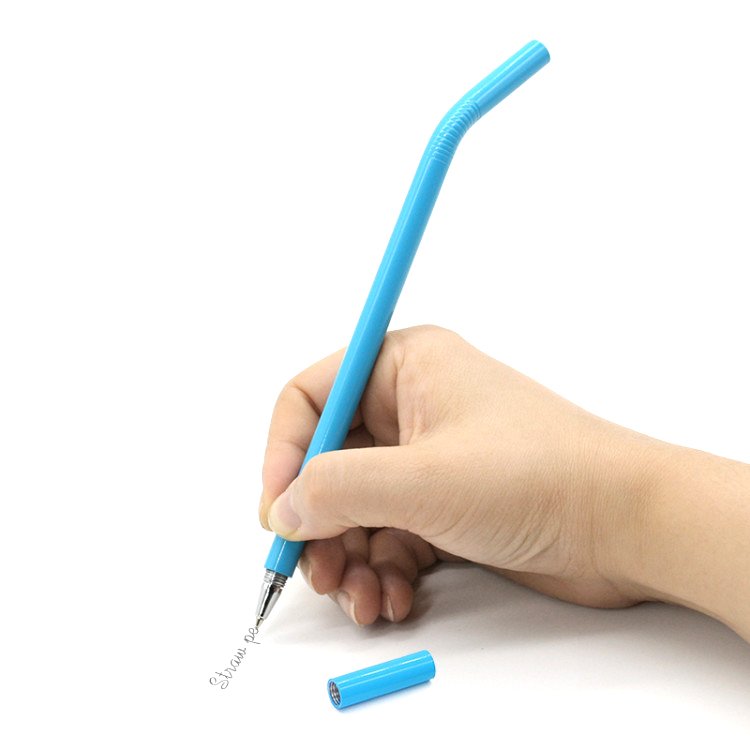 Uncanny Straw Pen